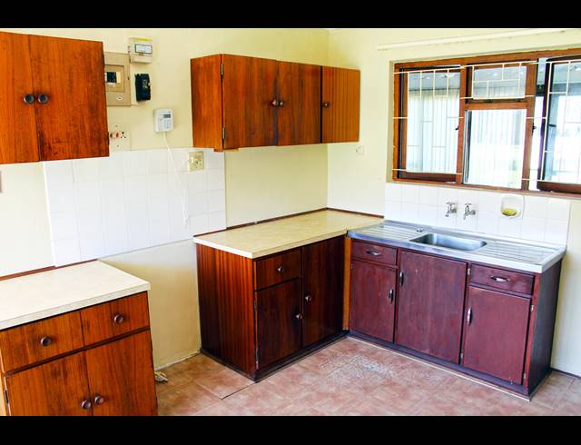 2 BEDROOM HOUSE FOR SALE IN KLEINMOND CENTRAL